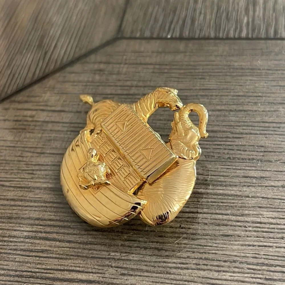 Vintage Premier Designs Noah’s Ark Pin - Pendant “Two by Two”